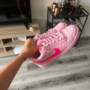 Nike Dunk Low “Triple Pink”